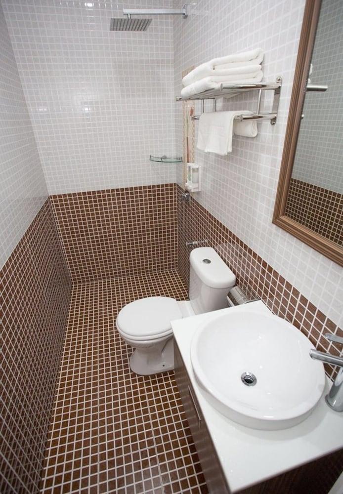 Hotel Zamburger Nur Ramadhan - Previously G Home Hotel Kota Bharu Dış mekan fotoğraf